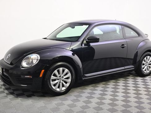 Used 2018 Volkswagen Beetle 2.0T S FWD image 2