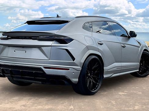 Used 2021 Lamborghini Urus AWD/4WD image 6