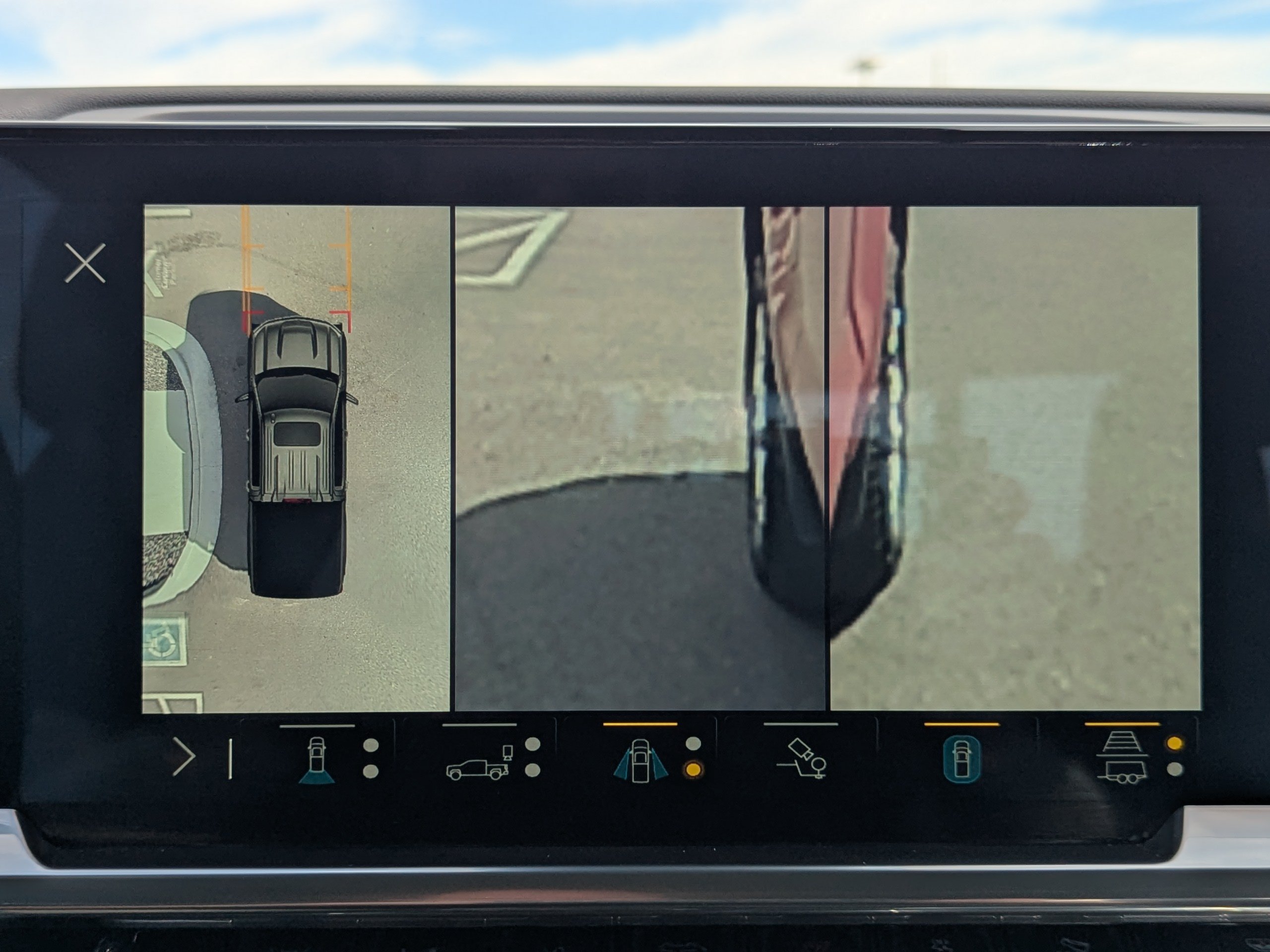 Certified 2023 Chevrolet Silverado 1500 LTZ AWD/4WD image 26