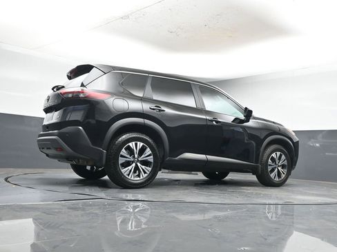 Used 2023 Nissan Rogue SV image 35