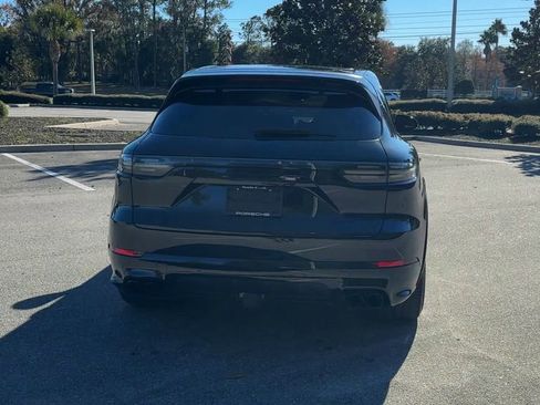 Used 2023 Porsche Cayenne GTS image 7