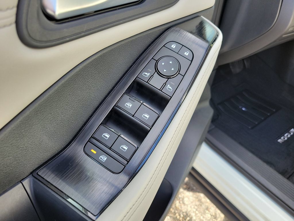 Used 2023 Nissan Rogue SV w/ SV Premium B Package FWD image 21