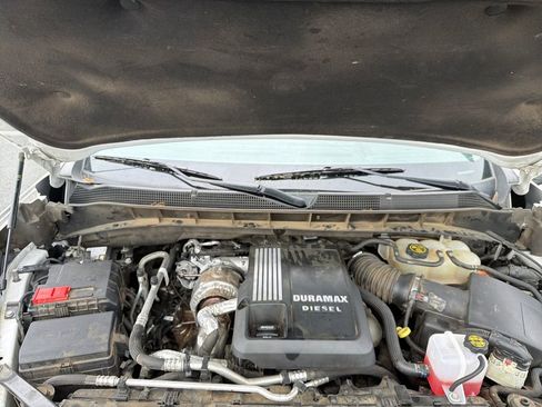 Used 2022 Chevrolet Silverado 1500 LT w/ Z71 Off-Road Package image 25