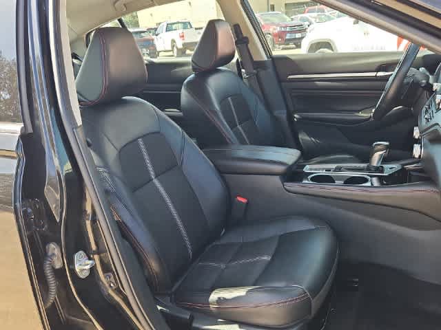 Used 2023 Nissan Altima 2.5 SR AWD/4WD image 18
