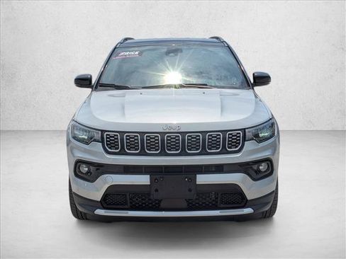 Used 2024 Jeep Compass Limited AWD/4WD image 2