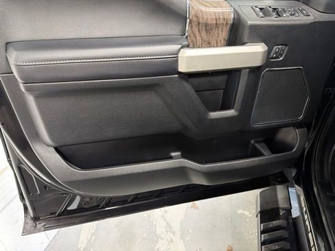 Used 2019 Ford F250 Lariat w/ Lariat Ultimate Package AWD/4WD image 13