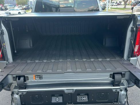 Used 2023 GMC Sierra 1500 Denali w/ Denali Reserve Package AWD/4WD image 18