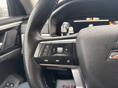 Used 2024 Mitsubishi Outlander SE image 18