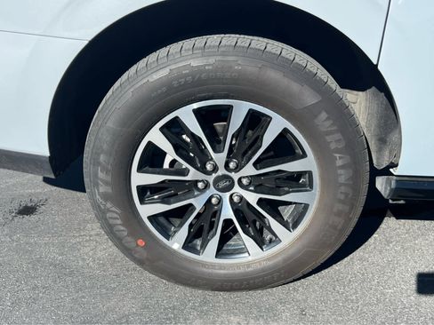 Used 2025 Ford Expedition Max Platinum image 15