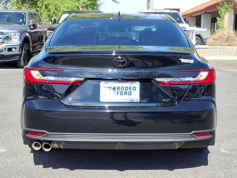 Used 2026 Toyota Camry SE FWD image 4