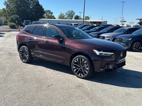 New 2026 Volvo XC60 B5 Ultra w/ Climate Package image 3