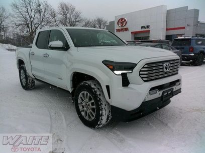 Used 2024 Toyota Tacoma Limited w/ Limited Package (LT)