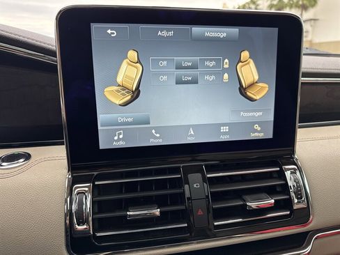 Used 2019 Lincoln Navigator L Reserve w/ Cargo Package image 40