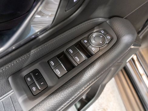 Used 2023 GMC Yukon Denali image 14