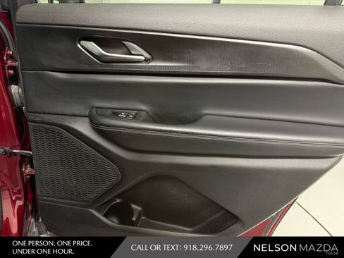 Used 2023 Jeep Grand Cherokee L Laredo AWD/4WD image 38