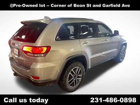 Used 2020 Jeep Grand Cherokee Trailhawk AWD/4WD image 5