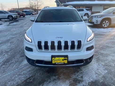 Used 2017 Jeep Cherokee Limited image 6