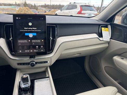 New 2026 Volvo XC60 B5 Ultra w/ Protection Package Premier image 20