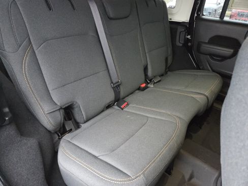 Used 2025 Jeep Wrangler Unlimited Sport image 20