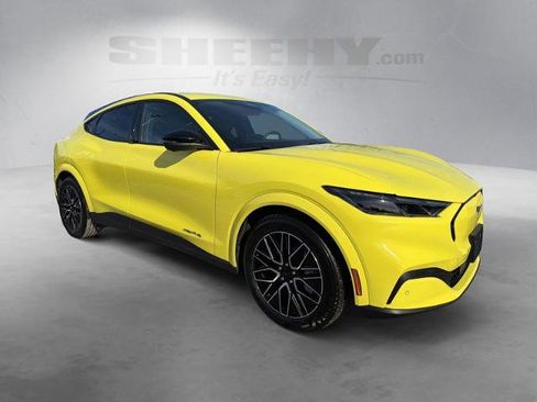 Certified 2025 Ford Mustang Mach-E Premium image 2