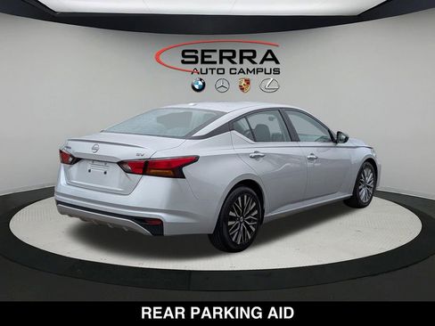 Used 2024 Nissan Altima 2.5 SV FWD image 13