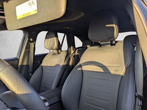 Certified 2025 Mercedes-Benz GLC 300 image 17