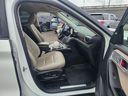 Used 2020 Ford Explorer Limited image 14