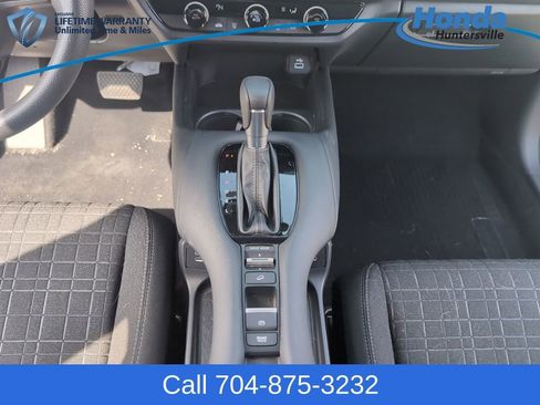 Used 2024 Honda HR-V LX image 20