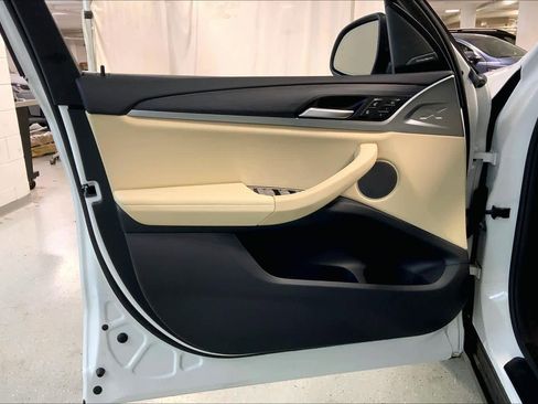 Certified 2024 BMW X3 xDrive30i w/ Premium Package w/ZPA image 21