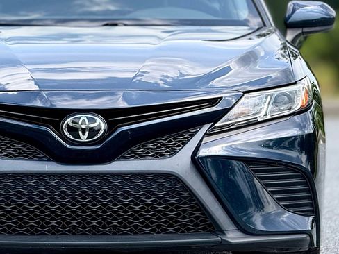 Used 2019 Toyota Camry SE FWD image 15