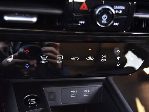 New 2026 Nissan Kicks SR w/ SR Premium Package image 18