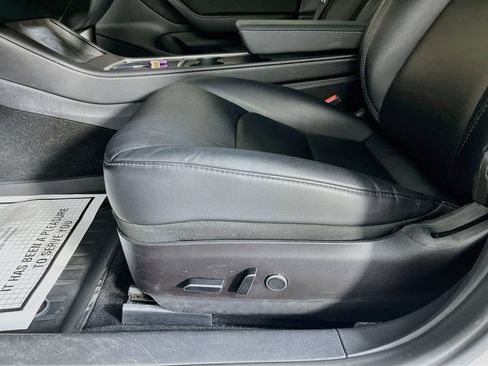 Used 2023 Tesla Model 3 Standard Range RWD image 24