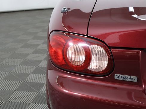 Used 2003 MAZDA MX-5 Miata image 10