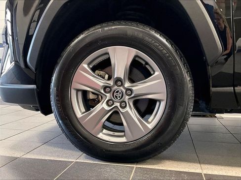 Used 2022 Toyota RAV4 XLE w/ Convenience Package AWD/4WD image 7