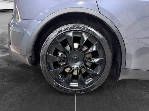 Used 2022 Tesla Model Y Long Range AWD/4WD image 33