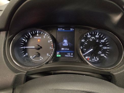 Used 2019 Nissan Rogue SV image 23