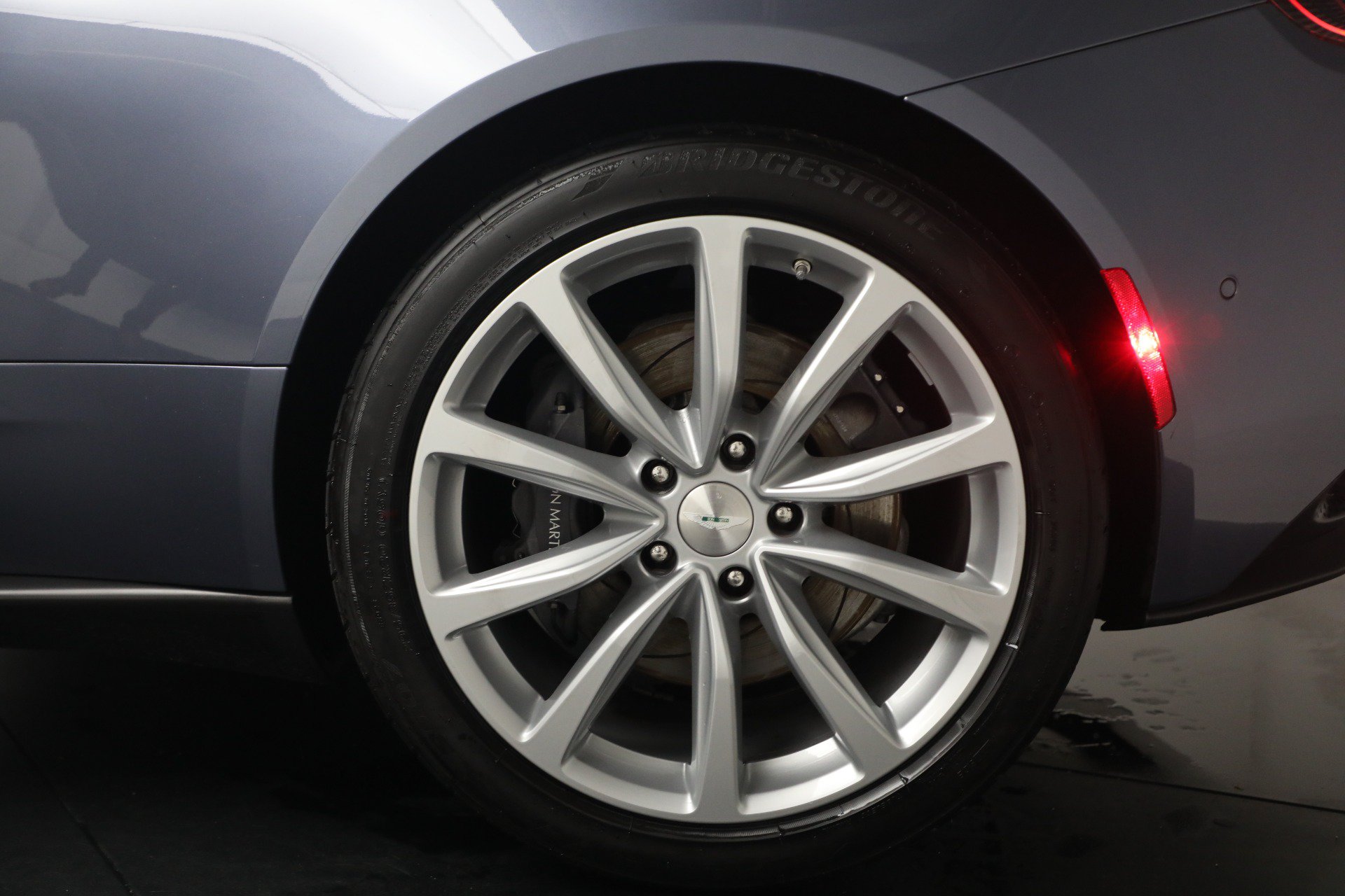 Used 2022 Aston Martin DB11 Volante RWD image 54