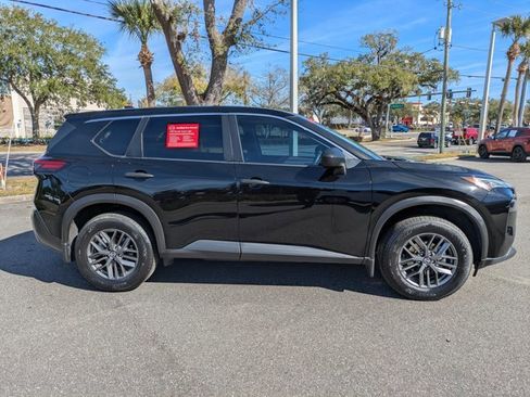 Certified 2021 Nissan Rogue S image 3