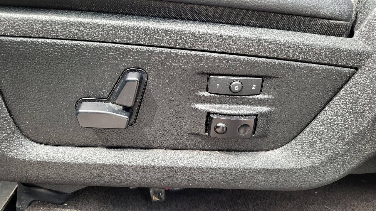Used 2017 RAM 1500 Laramie AWD/4WD image 14