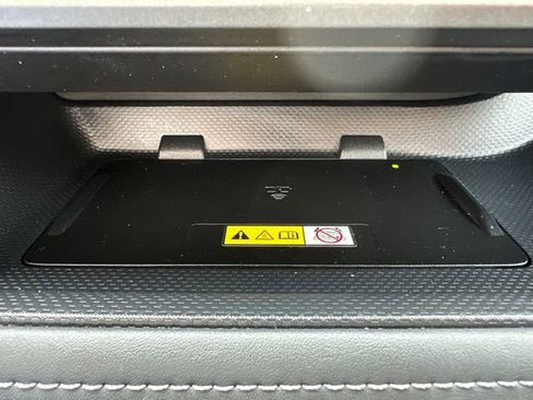 Used 2023 Toyota Highlander XLE AWD/4WD image 47