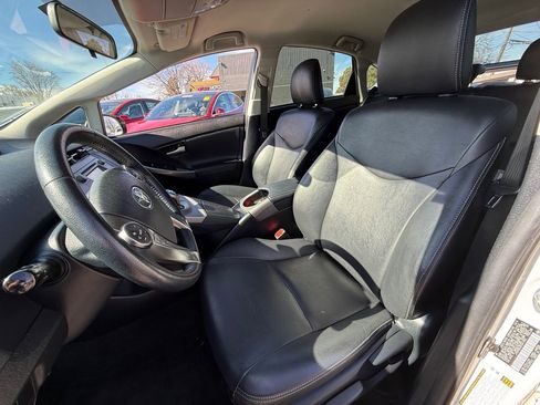 Used 2015 Toyota Prius Persona Series image 4