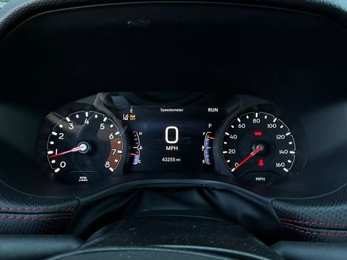 Used 2025 Jeep Compass Trailhawk w/ Trailer Tow Group image 38