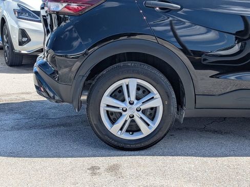 Used 2025 Nissan Kicks Play S FWD image 9