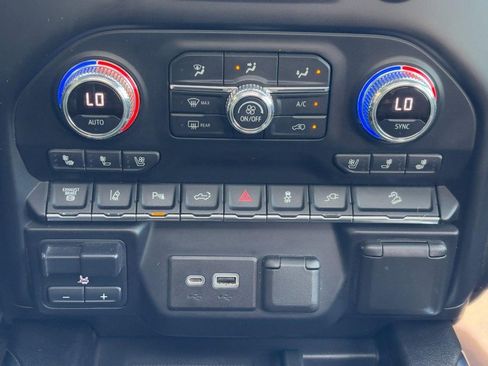 Used 2021 GMC Sierra 2500 Denali w/ Denali Ultimate Package image 14