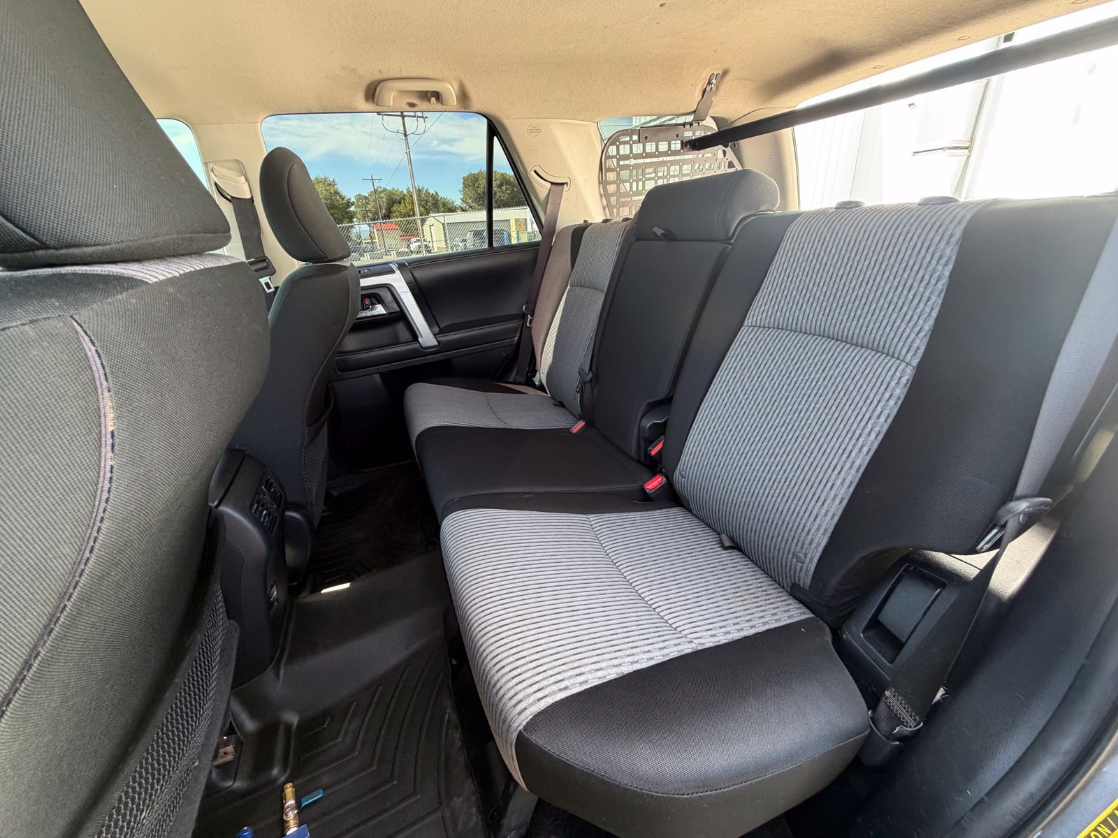 Used 2017 Toyota 4Runner SR5 AWD/4WD image 26