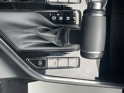 Certified 2024 Kia Niro EX Touring FWD image 32