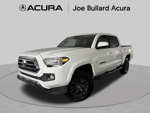 Used 2020 Toyota Tacoma SR5 w/ SR5 Appearance Package (SM) RWD image 1
