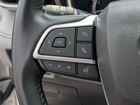 Used 2023 Toyota Highlander XLE AWD/4WD image 24