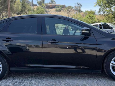 Used 2014 Ford Focus SE FWD image 10