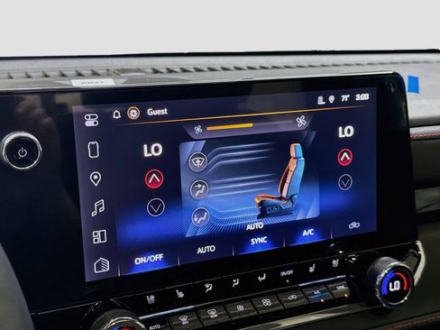 New 2026 Chevrolet Colorado Z71 w/ Technology Package AWD/4WD image 16